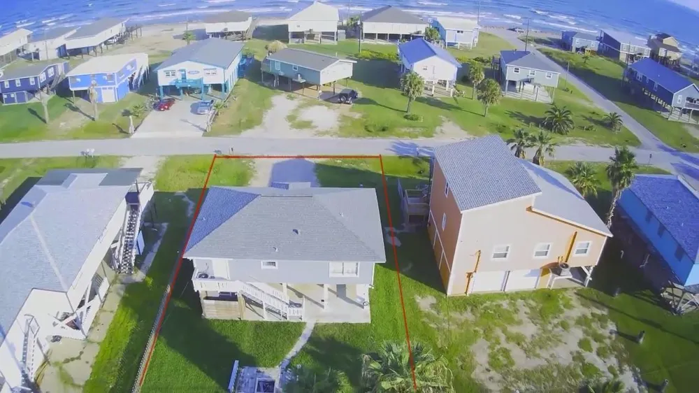610 Seashell Drive Freeport, TX 77541