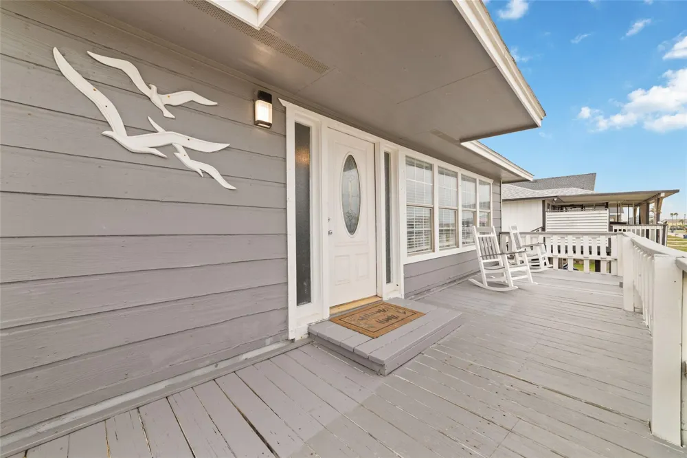 610 Seashell Drive Freeport, TX 77541