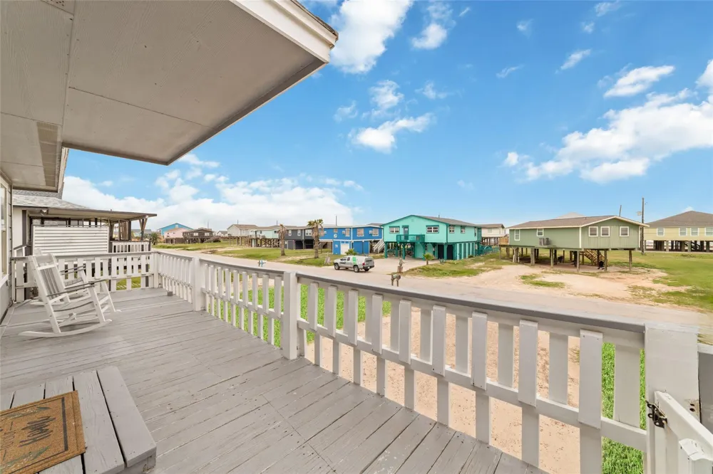 610 Seashell Drive Freeport, TX 77541
