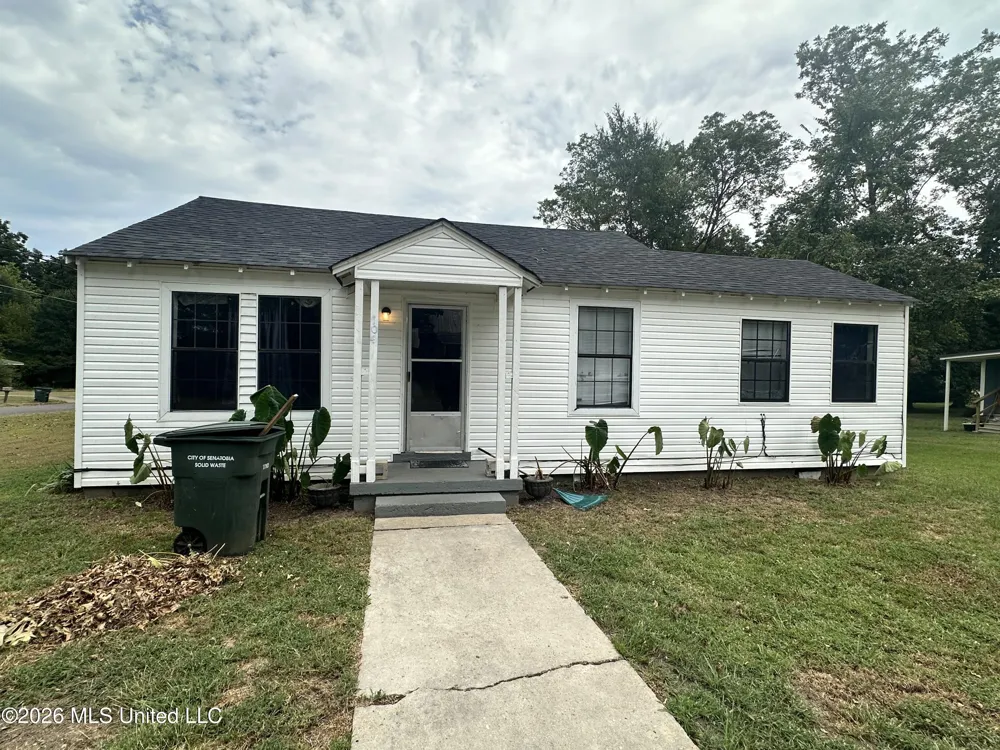 104 Line Street Senatobia, MS 38668