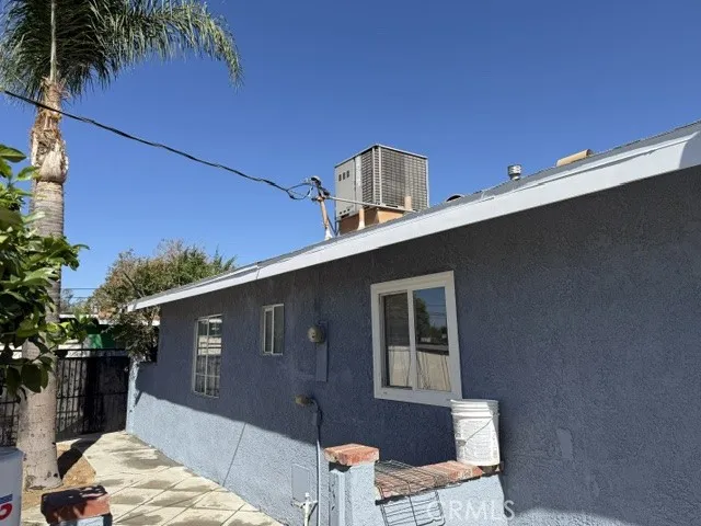 2211 W 3rd San Bernardino, CA 92407