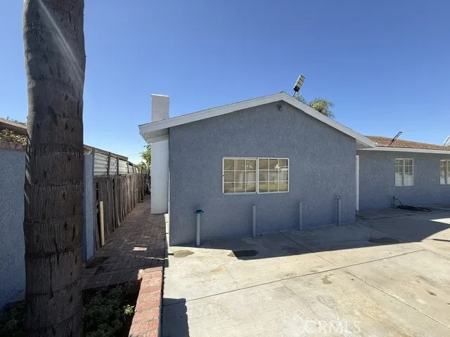 2211 W 3rd San Bernardino, CA 92407