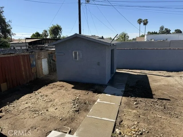 2211 W 3rd San Bernardino, CA 92407