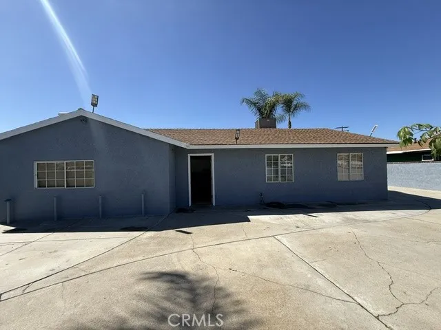 2211 W 3rd San Bernardino, CA 92407
