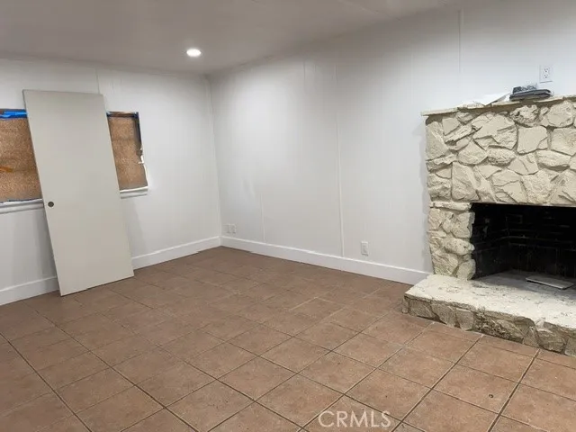 2211 W 3rd San Bernardino, CA 92407