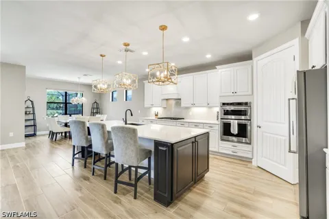 Surfbird Court