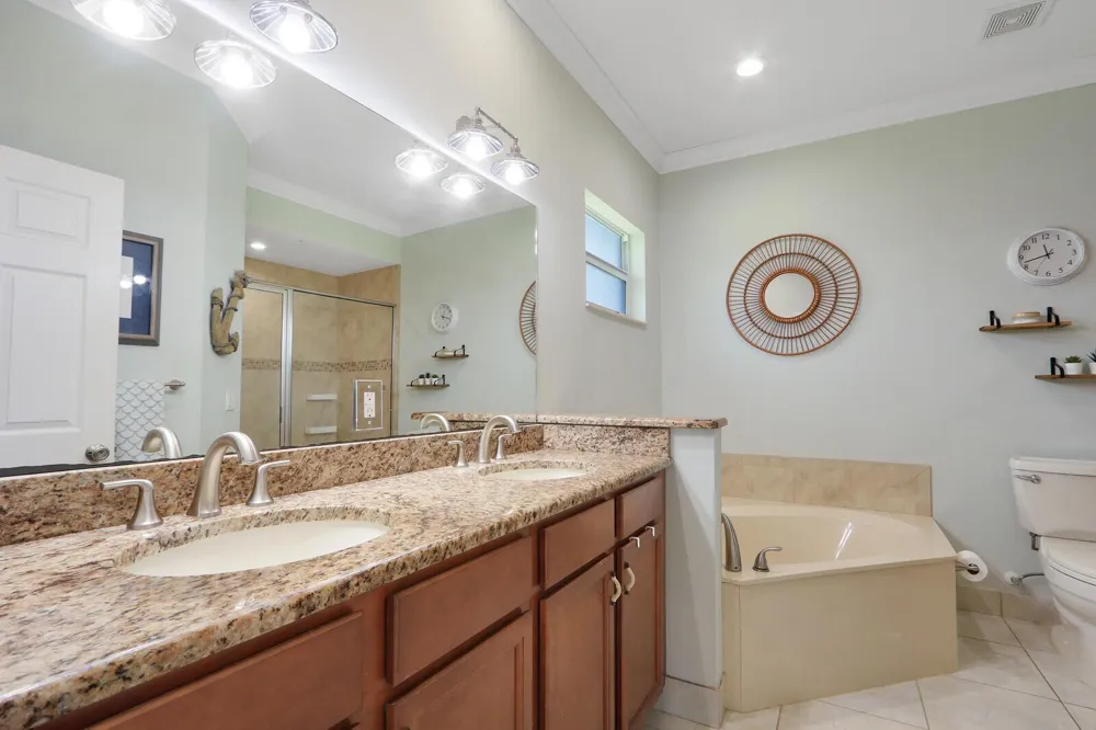 16605 64th Place Loxahatchee, FL 33470