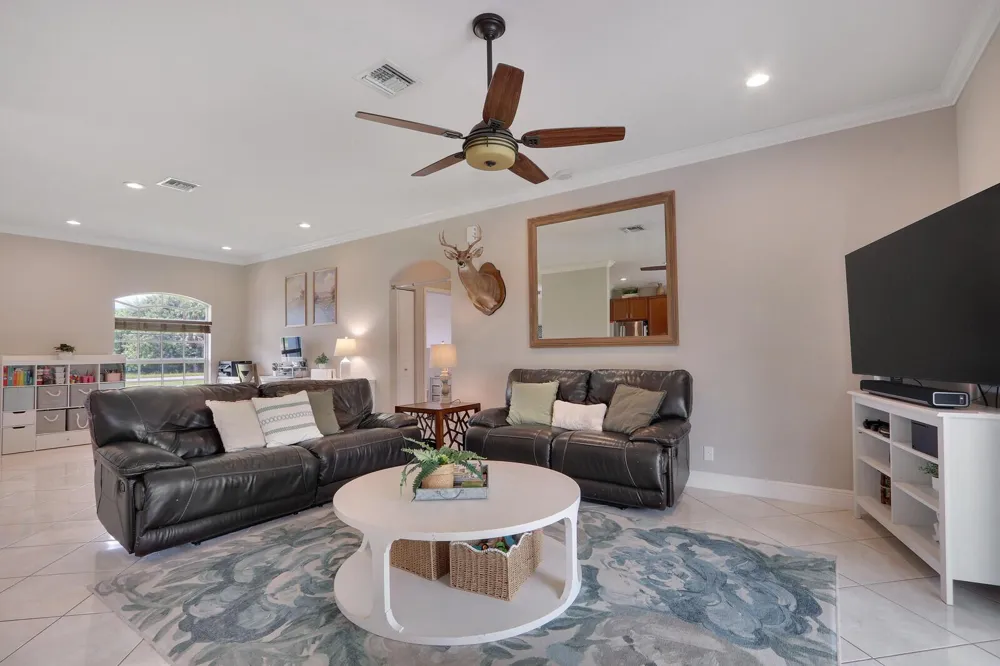 16605 64th Place Loxahatchee, FL 33470