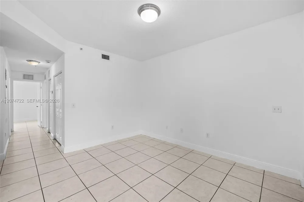 2405 W 78th St #202 Hialeah, FL 33016