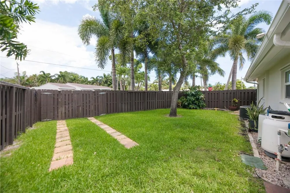 2709 NE 16TH AVENUE Wilton Manors, FL 33334