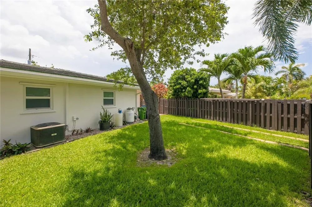 2709 NE 16TH AVENUE Wilton Manors, FL 33334
