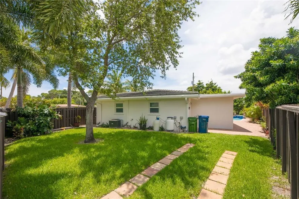 2709 NE 16TH AVENUE Wilton Manors, FL 33334