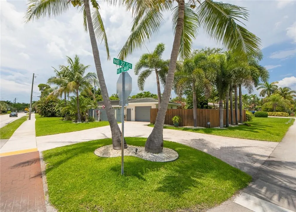 2709 NE 16TH AVENUE Wilton Manors, FL 33334