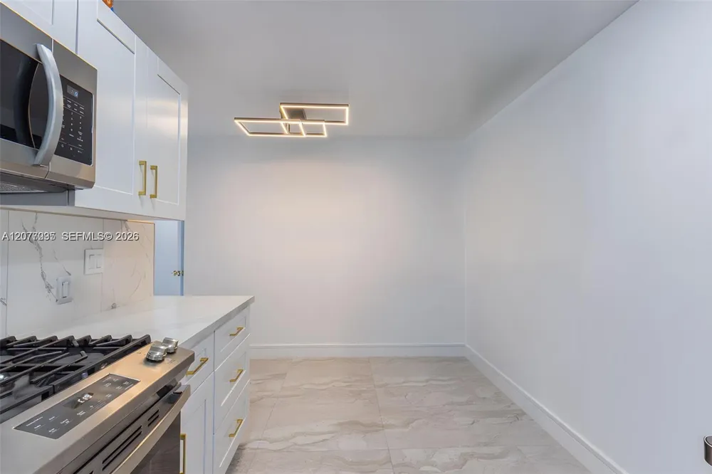 233 W 39th Pl #0 Hialeah, FL 33012