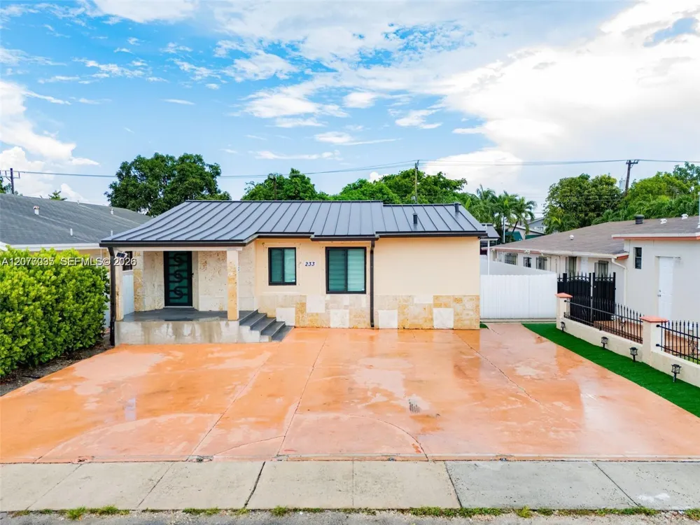 233 W 39th Pl #0 Hialeah, FL 33012