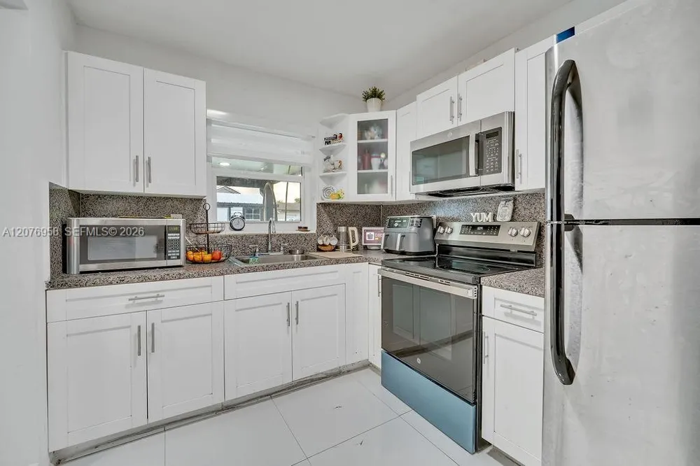 20400 NW 38th Ct Miami Gardens, FL 33055