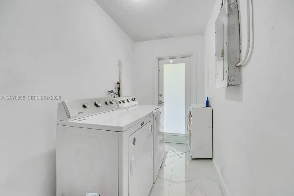 20400 NW 38th Ct Miami Gardens, FL 33055