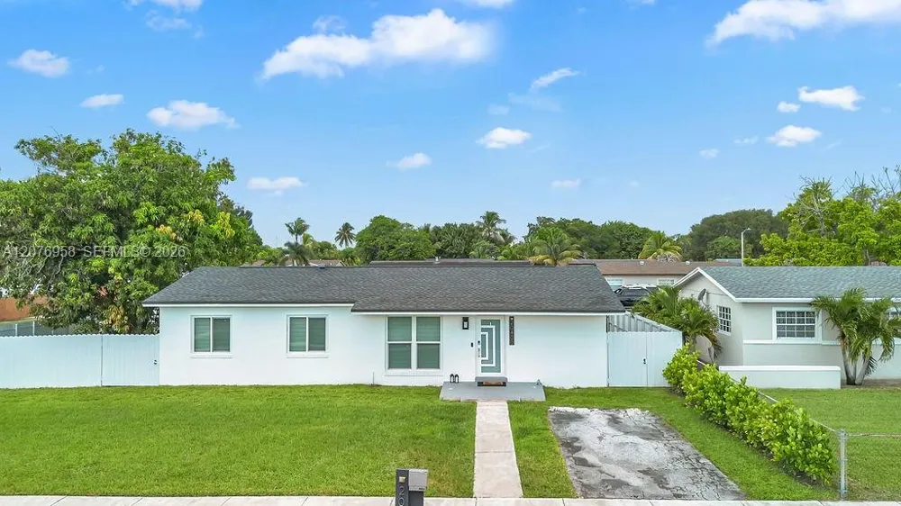 20400 NW 38th Ct Miami Gardens, FL 33055