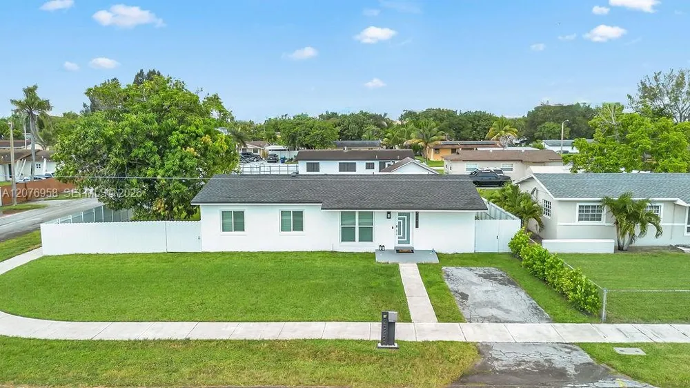 20400 NW 38th Ct Miami Gardens, FL 33055