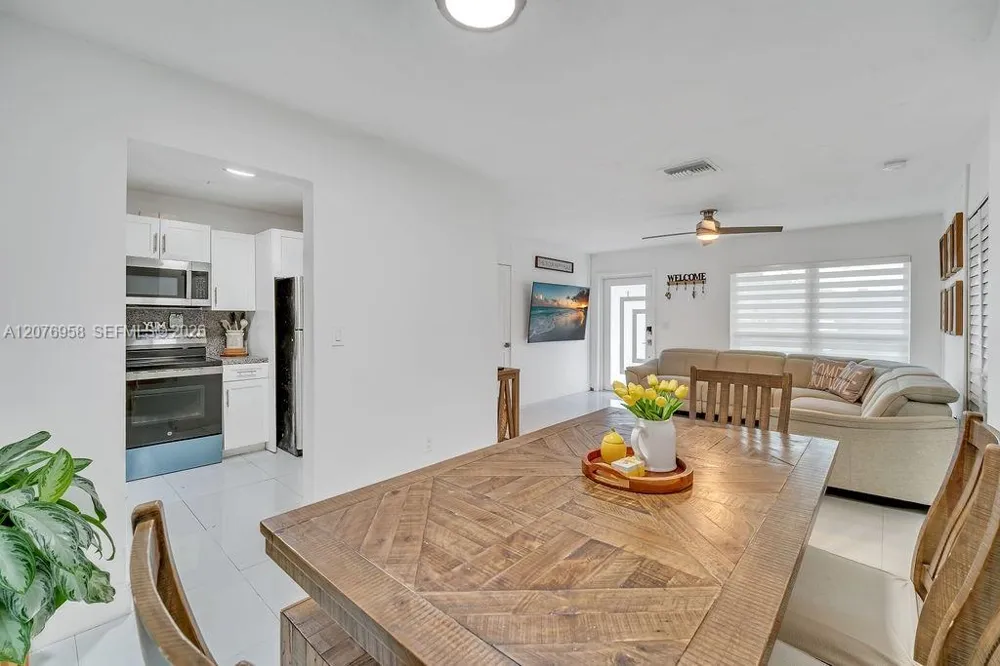 20400 NW 38th Ct Miami Gardens, FL 33055