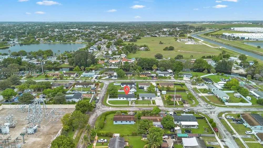20400 NW 38th Ct Miami Gardens, FL 33055