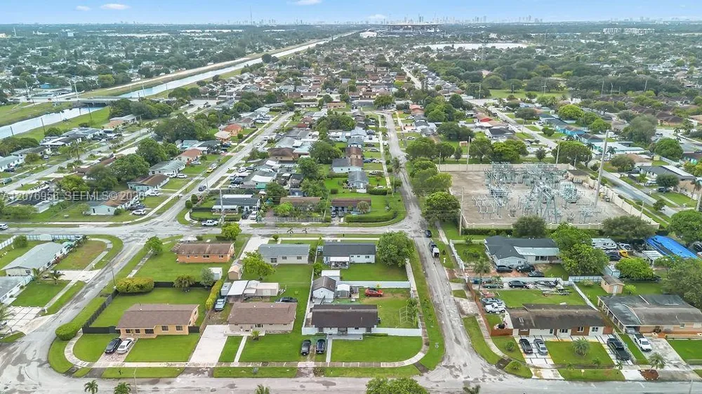 20400 NW 38th Ct Miami Gardens, FL 33055