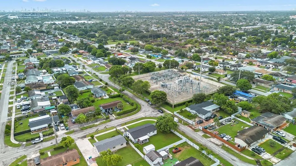 20400 NW 38th Ct Miami Gardens, FL 33055