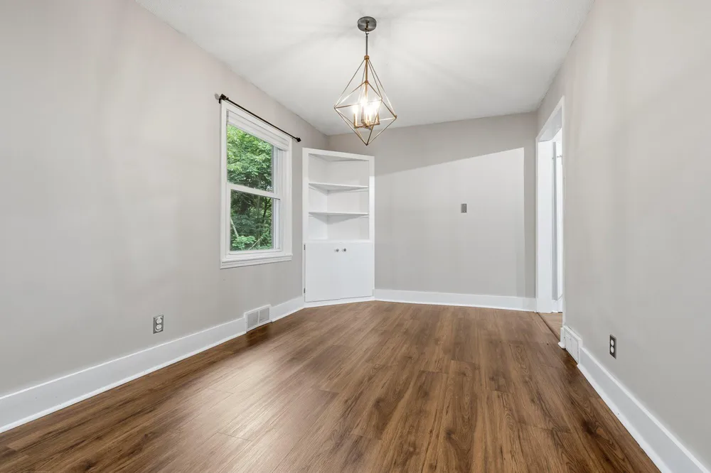 1218 Pinehurst Boulevard Kalamazoo, MI 49006