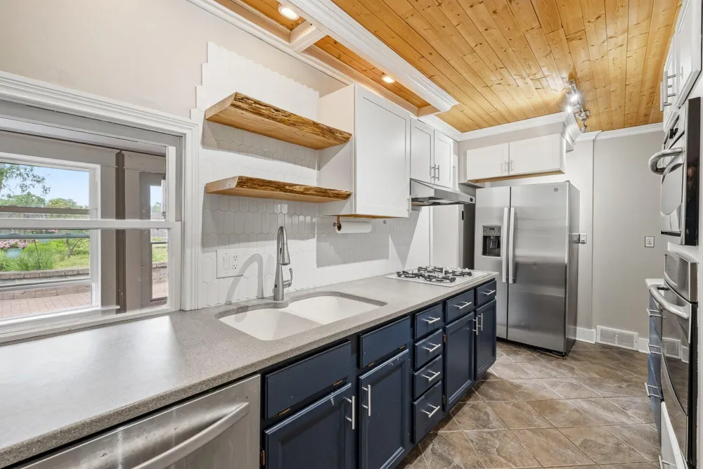 1218 Pinehurst Boulevard Kalamazoo, MI 49006