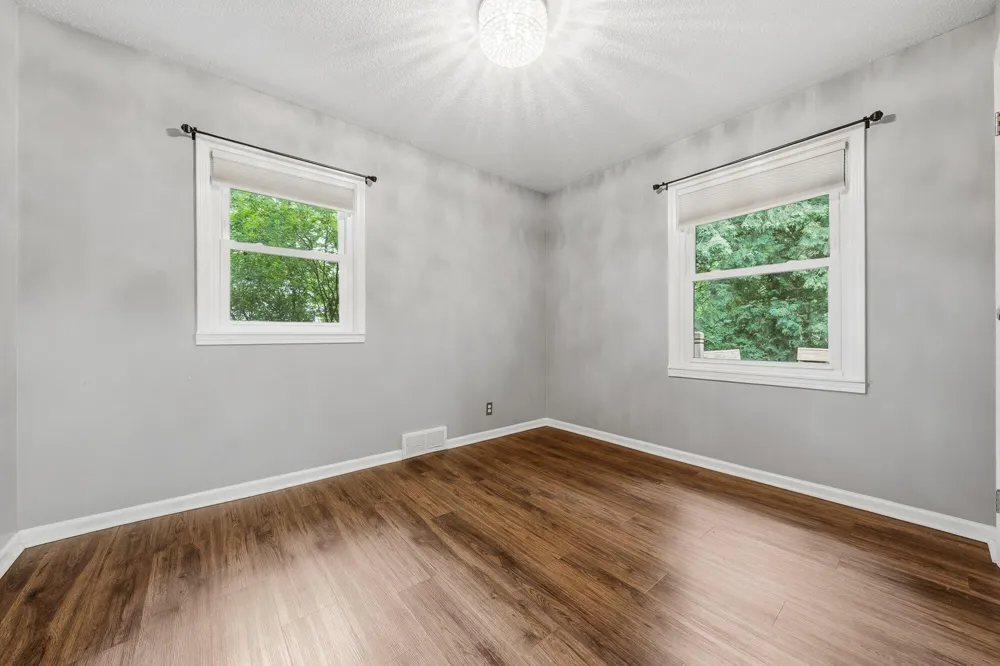 1218 Pinehurst Boulevard Kalamazoo, MI 49006