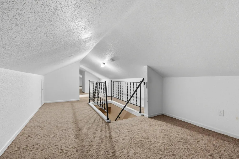 1218 Pinehurst Boulevard Kalamazoo, MI 49006