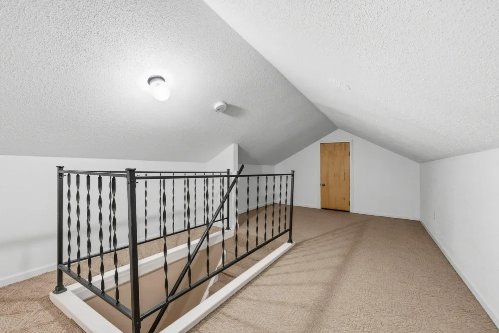 1218 Pinehurst Boulevard Kalamazoo, MI 49006