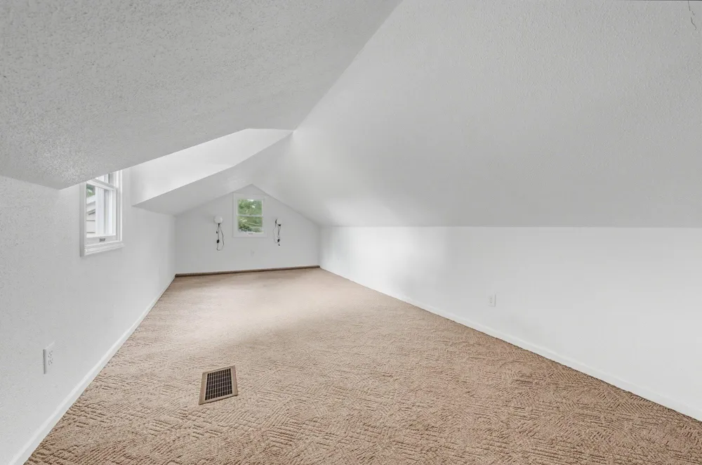1218 Pinehurst Boulevard Kalamazoo, MI 49006