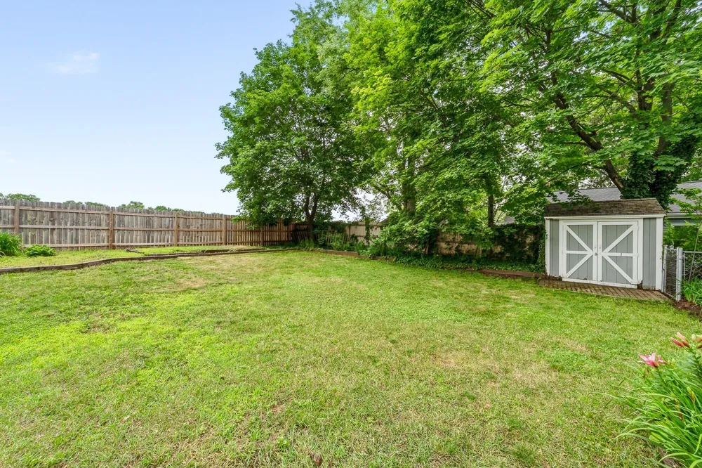 1218 Pinehurst Boulevard Kalamazoo, MI 49006