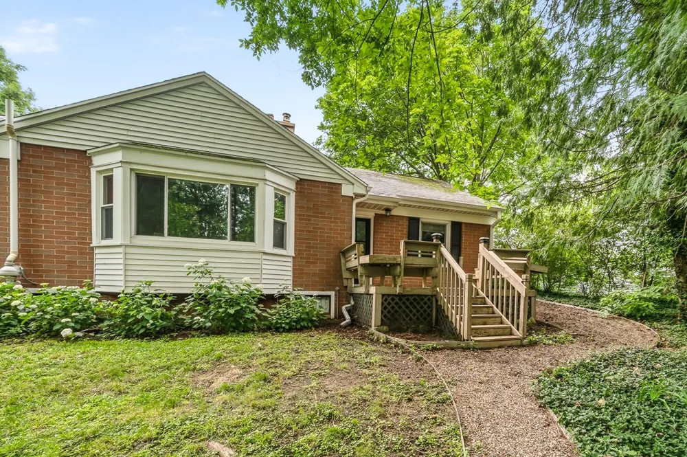 1218 Pinehurst Boulevard Kalamazoo, MI 49006