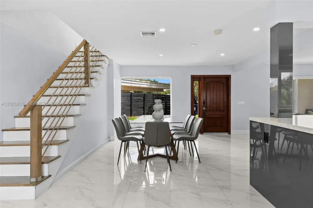 1617 SW 17th Ave Fort Lauderdale, FL 33312