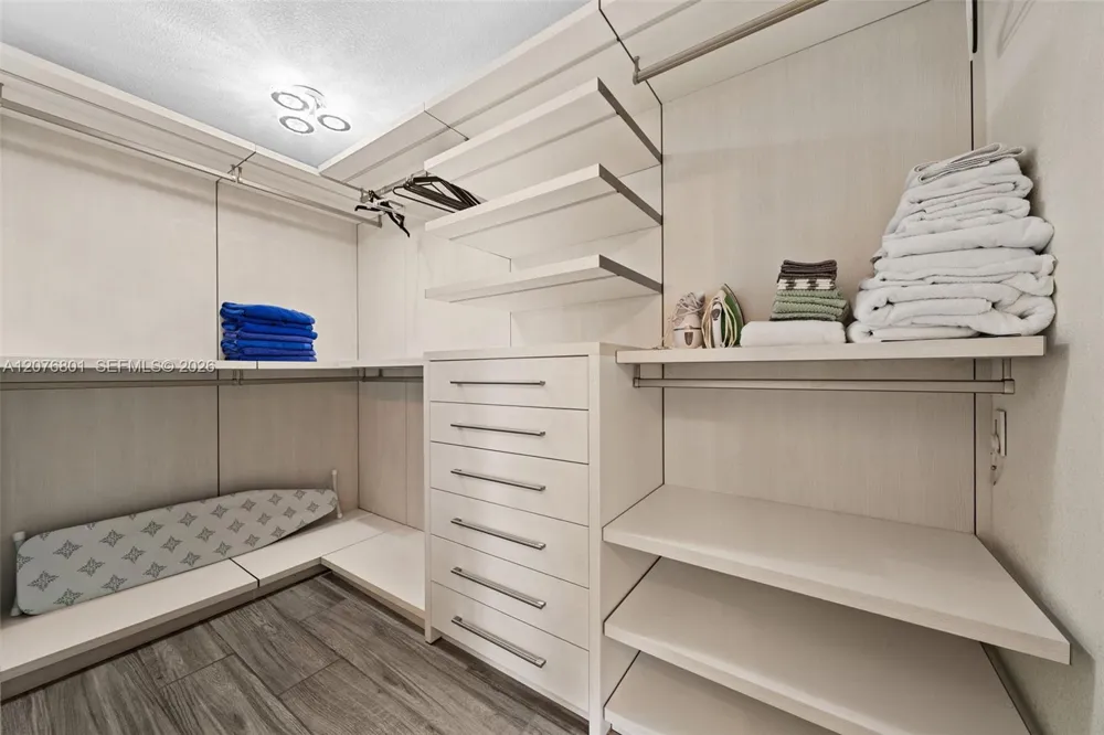 1617 SW 17th Ave Fort Lauderdale, FL 33312