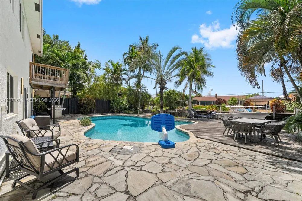 1617 SW 17th Ave Fort Lauderdale, FL 33312