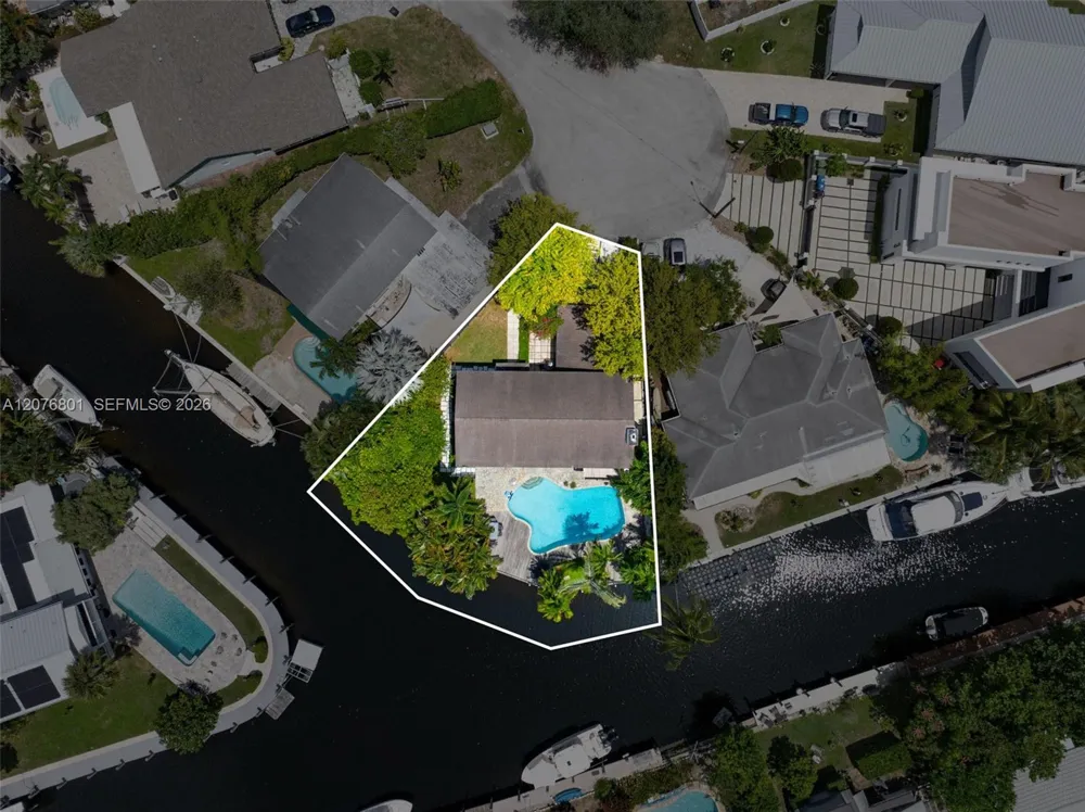 1617 SW 17th Ave Fort Lauderdale, FL 33312