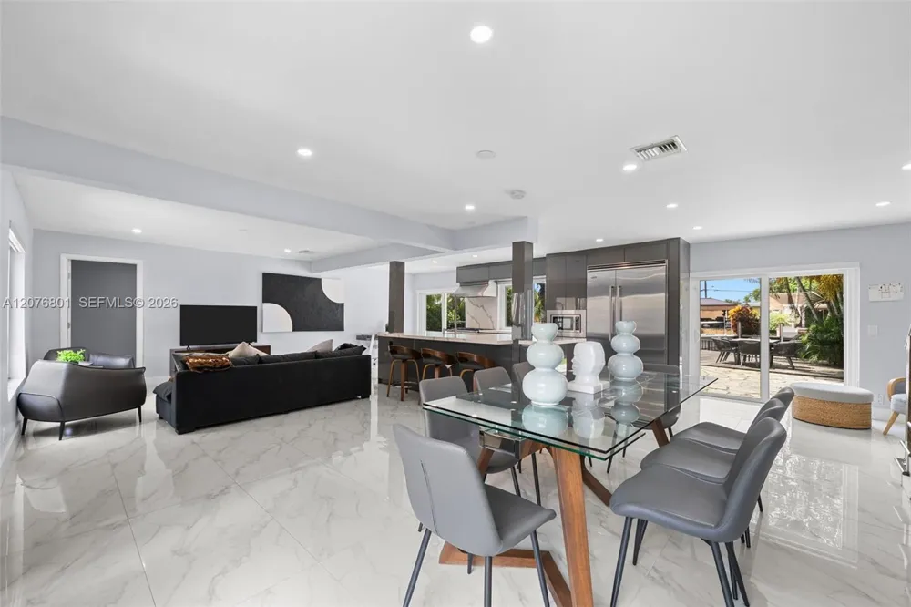 1617 SW 17th Ave Fort Lauderdale, FL 33312