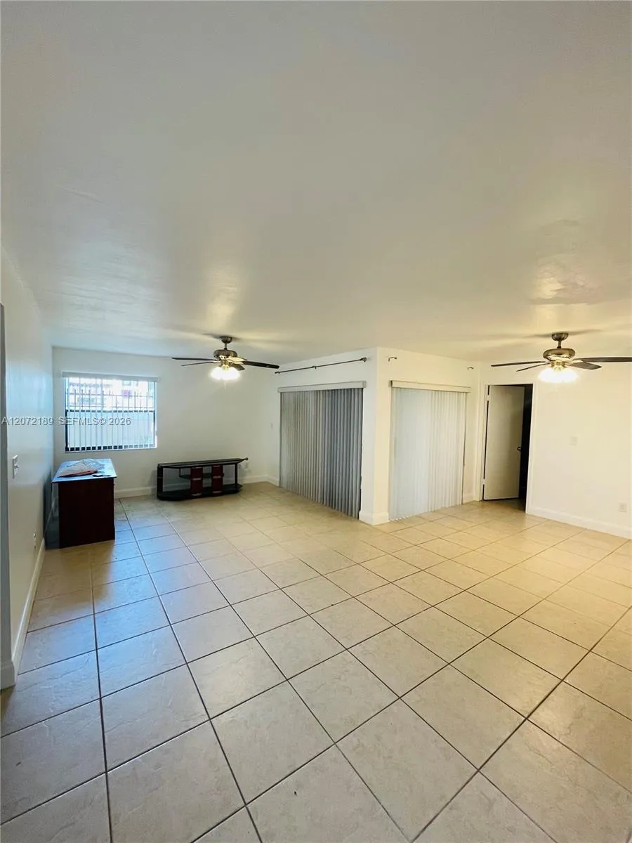 20005 NE 3rd Ct #5 Miami, FL 33179