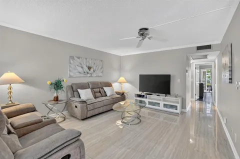 3056 NEWPORT