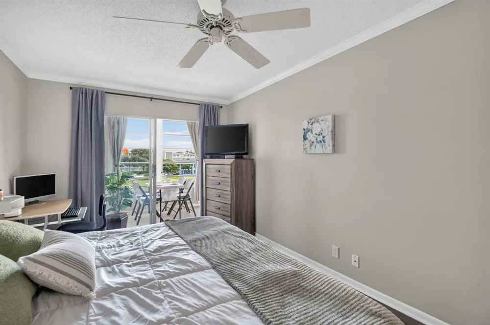 3056 NEWPORT Deerfield Beach, FL 33442