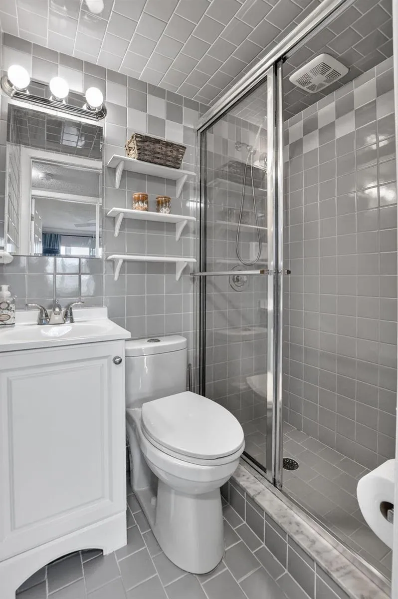 3056 NEWPORT Deerfield Beach, FL 33442