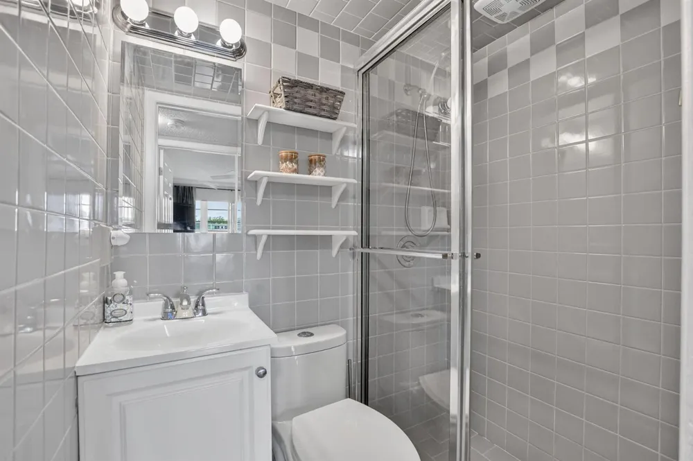 3056 NEWPORT Deerfield Beach, FL 33442