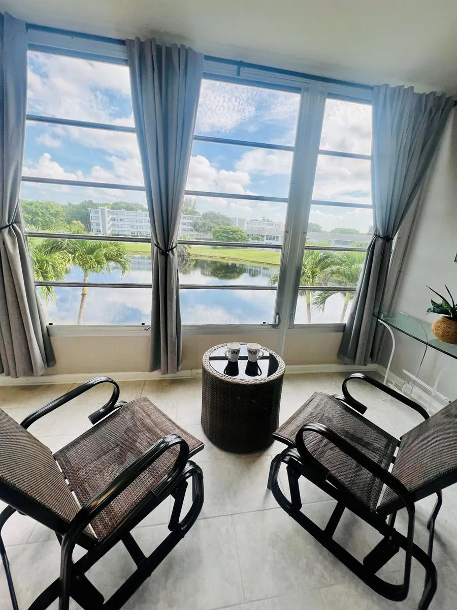 3056 NEWPORT Deerfield Beach, FL 33442