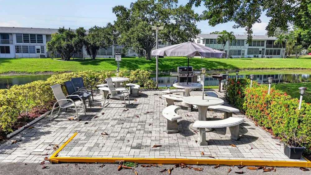 3056 NEWPORT Deerfield Beach, FL 33442