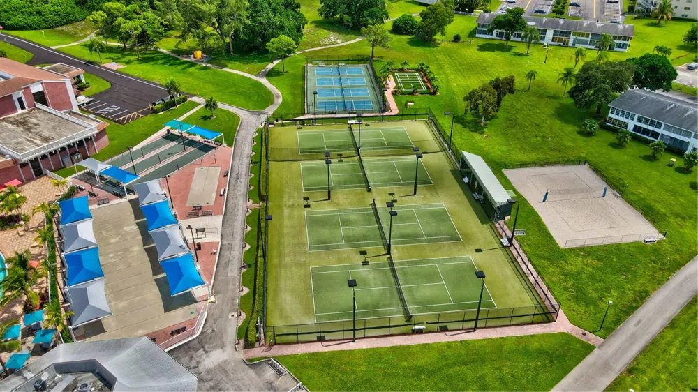 3056 NEWPORT Deerfield Beach, FL 33442