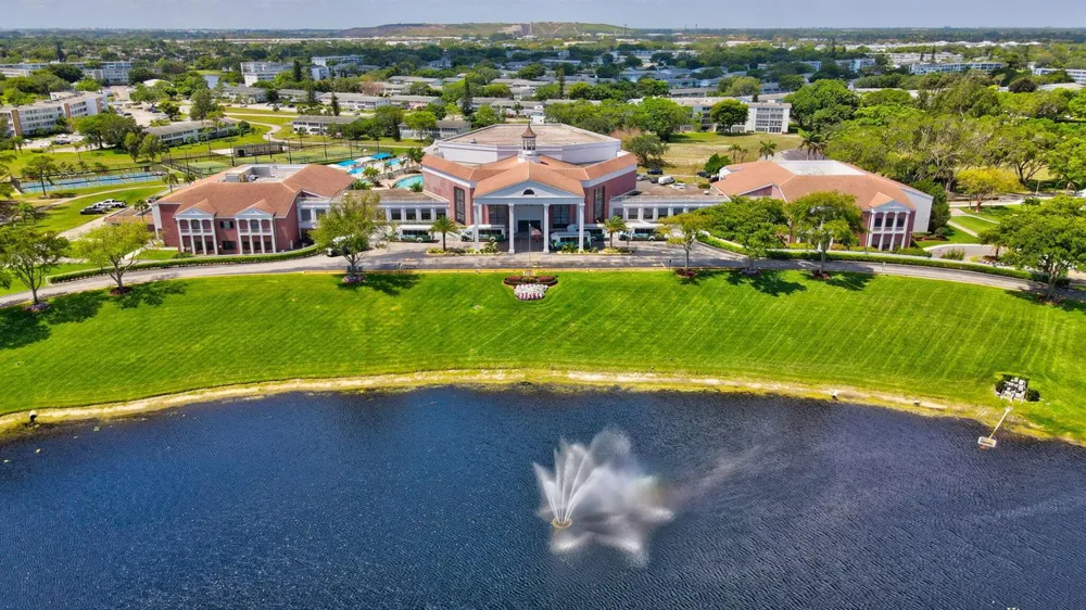 3056 NEWPORT Deerfield Beach, FL 33442