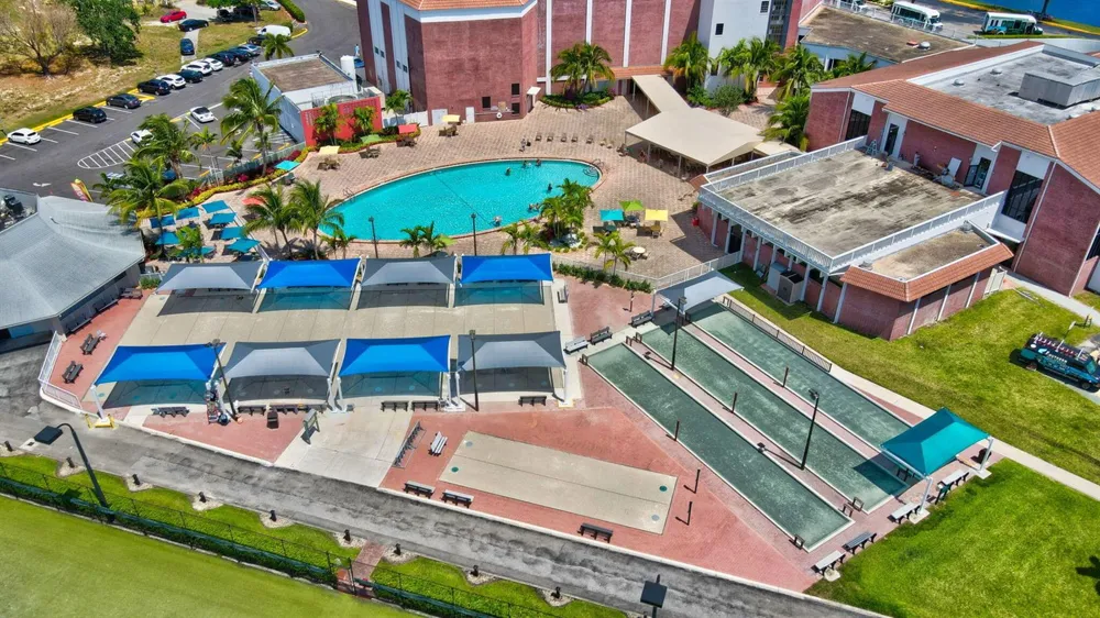 3056 NEWPORT Deerfield Beach, FL 33442